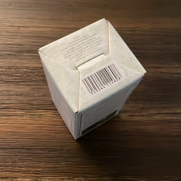 Precious Moments Share in the Warmth of Christmas Porcelain Ornament 1993 - Picture 14 of 14